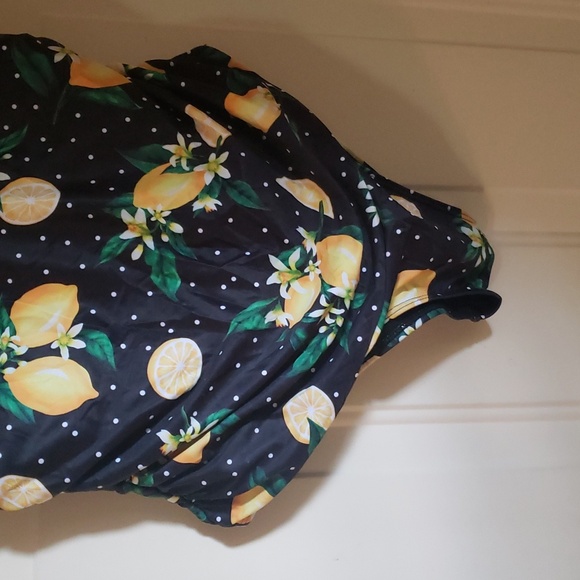 DACI Ruffle Tummy Control Swimsuit - Picture 6 of 9